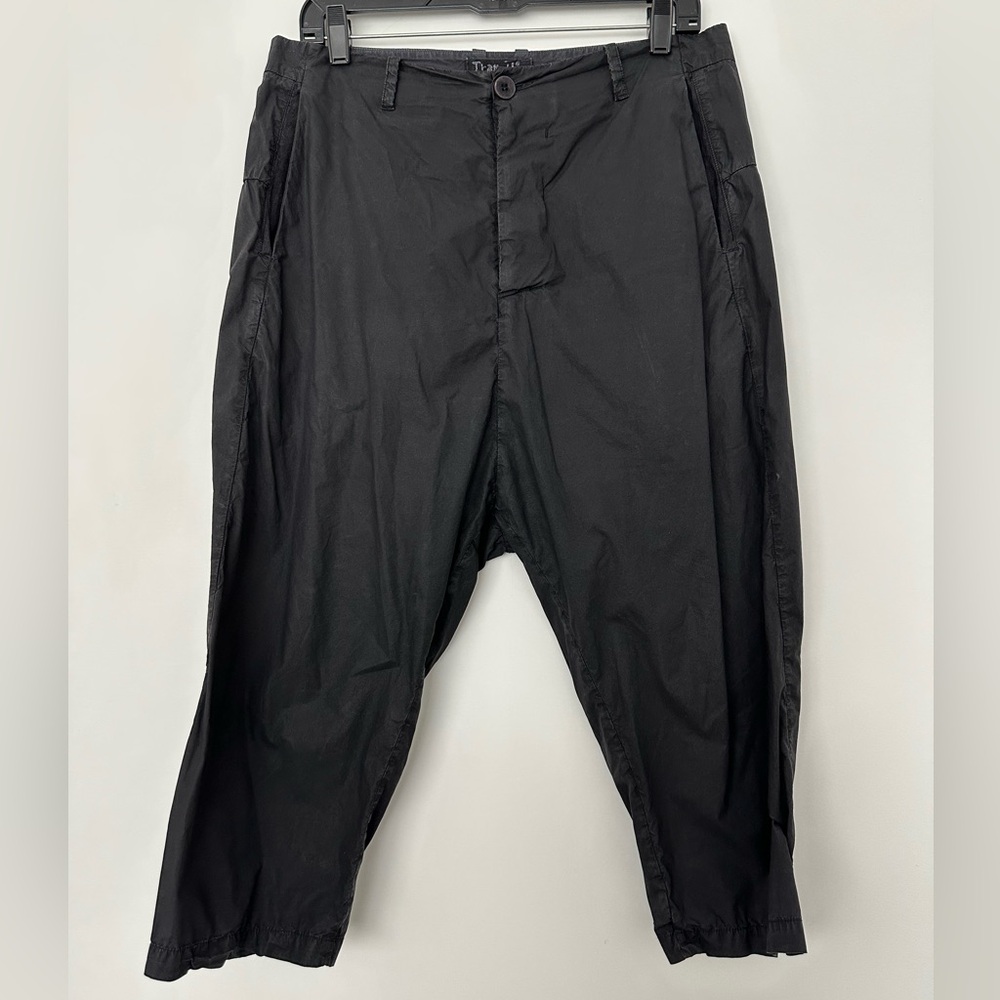 Transit Black Cropped Pants with Relaxed Fit and Soft Fabric